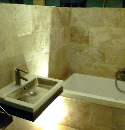 Hotel Saint Trophime